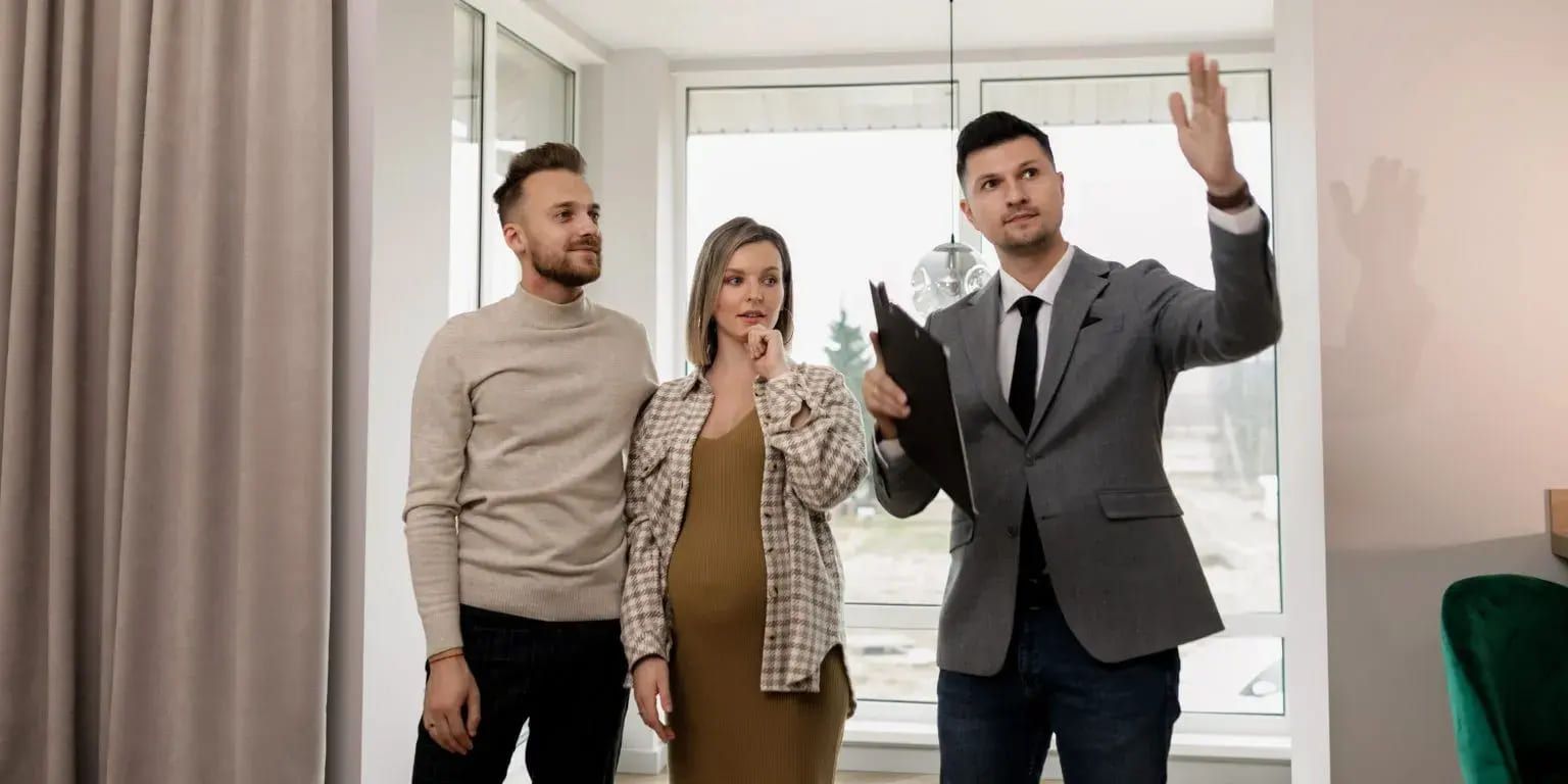 De ce să apelezi la un agent imobiliar?