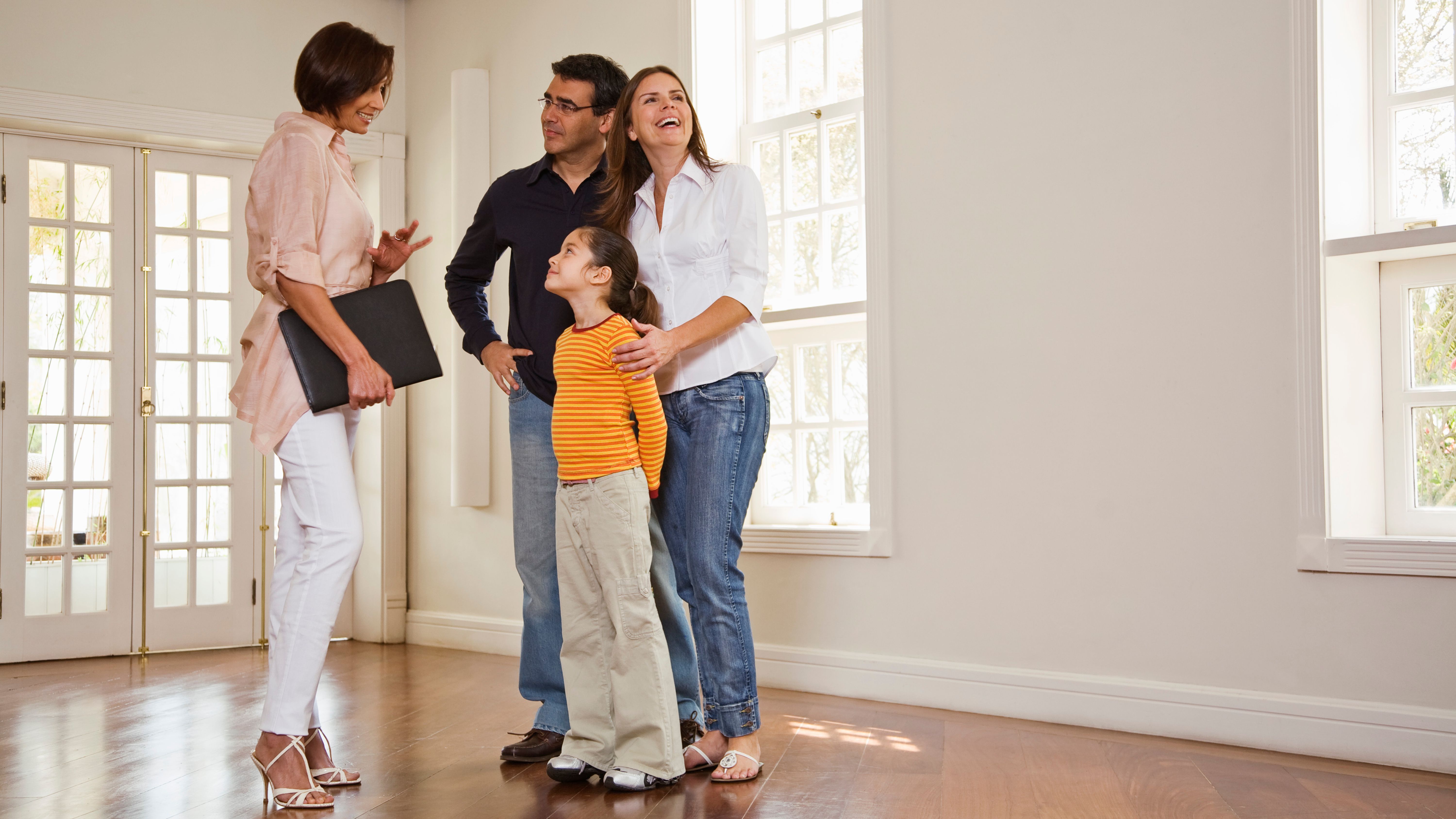 Investiții imobiliare pentru diaspora: cum să cumperi sigur dacă locuiești peste hotare