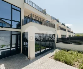 Таунхаус, КОЖУШНА