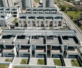 Таунхаус, КОЖУШНА