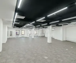 Офис, Центр, Б. П. ХАЖДЕУ