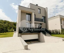 Casă, Botanica, PĂȘUNILOR