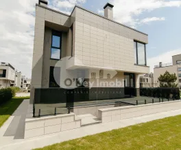 Casă, Botanica, PĂȘUNILOR