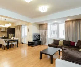 Apartament, Centru, PETRU RAREȘ