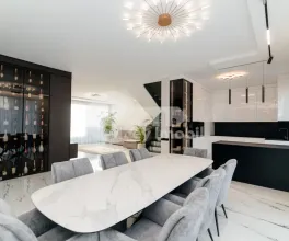 Duplex, Botanica, PĂȘUNILOR