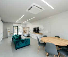 Casă, Centru, CAIȘILOR