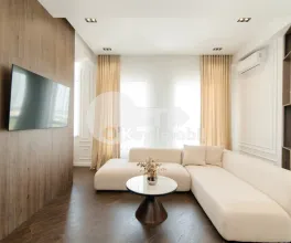 Penthouse, Centru, MELESTIU