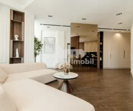 Penthouse, Centru, MELESTIU