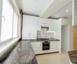 Apartament, Centru, SERGHEI LAZO