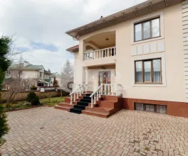 Casă, Centru, DÎMBULUI