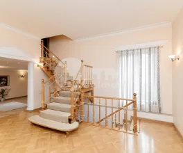 Casă, Buiucani, PRIMĂVERII