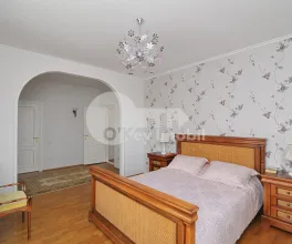 Casă - str-la Mihai Eminescu - Botanica