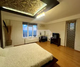 Квартира, Ботаника, ВАЛЯ КРУЧИЙ