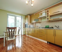 Apartament, Centru, TOMA CIORBĂ