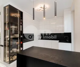 Duplex, Botanica, PĂȘUNILOR