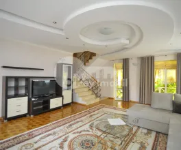 Дом, Центр, МОАРА РОШИЕ