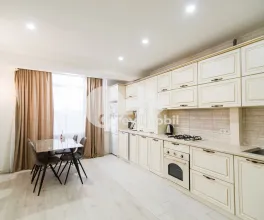 Apartament, Centru, MELESTIU