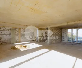 Townhouse, STĂUCENI