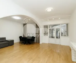 Casă, Botanica, CETATEA ALBĂ