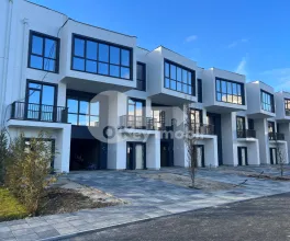 Townhouse,Buiucani, GHIOCEILOR