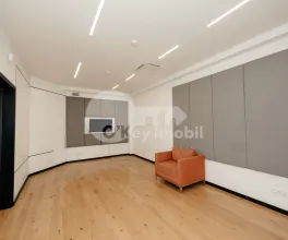 Oficiu, Centru, EUGEN DOGA