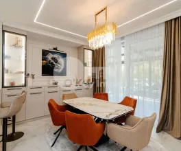 Дом, Ботаника, ПЭШУНИЛОР