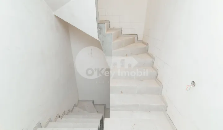 Таунхаус, КОЖУШНА