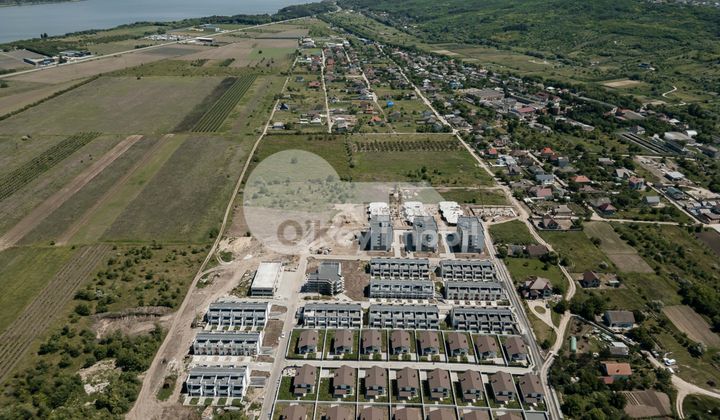 Таунхаус, КОЖУШНА