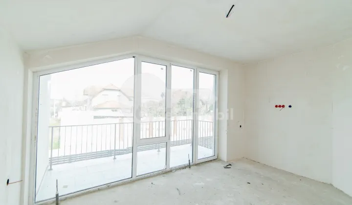 Дом, КОЖУШНА