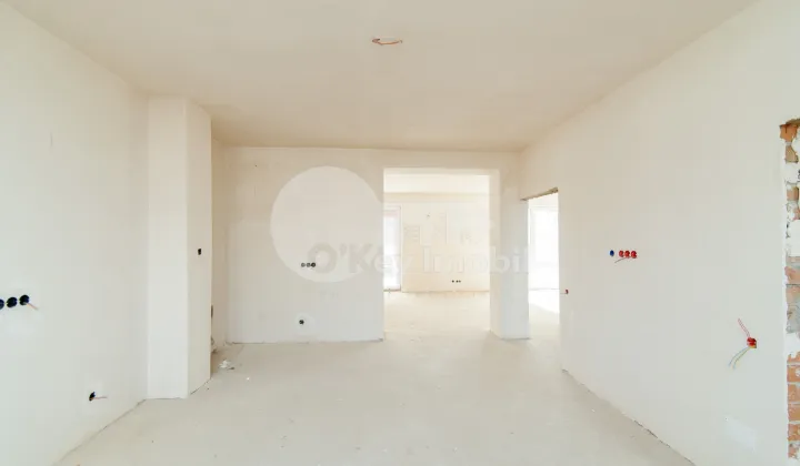 Дом, КОЖУШНА