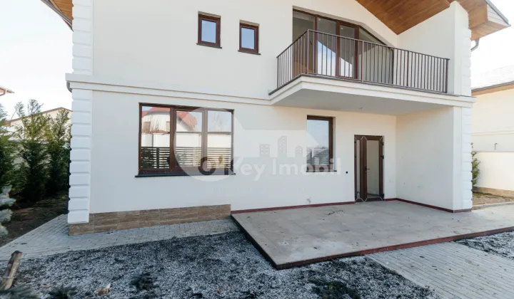 Дом, КОЖУШНА