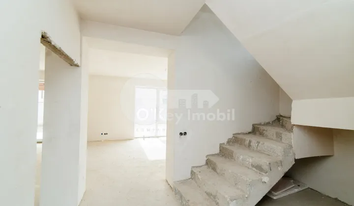 Дом, КОЖУШНА