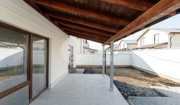 Дом, КОЖУШНА