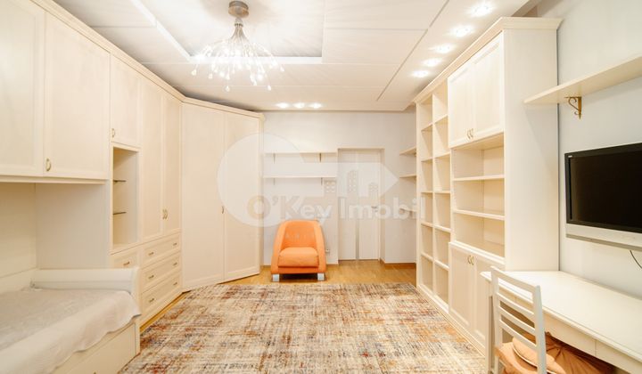 Квартира, Центр, МИХАЙ ЕМИНЕСКУ