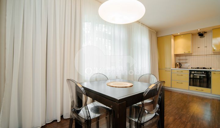 Квартира, Центр, МИХАЙ ЕМИНЕСКУ