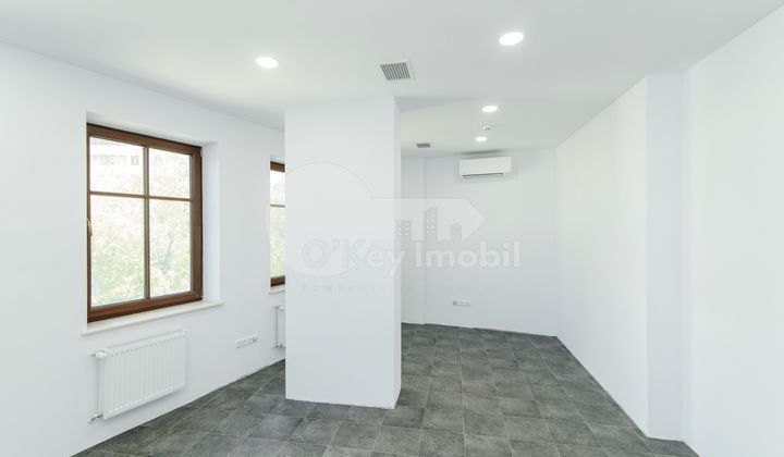 Офис, Центр, Б. П. ХАЖДЕУ