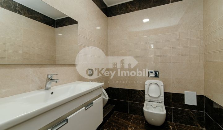 Офис, Центр, Б. П. ХАЖДЕУ