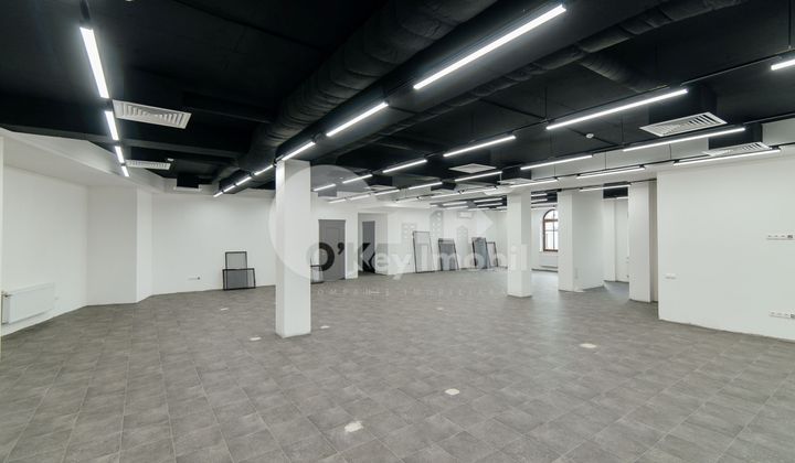 Офис, Центр, Б. П. ХАЖДЕУ