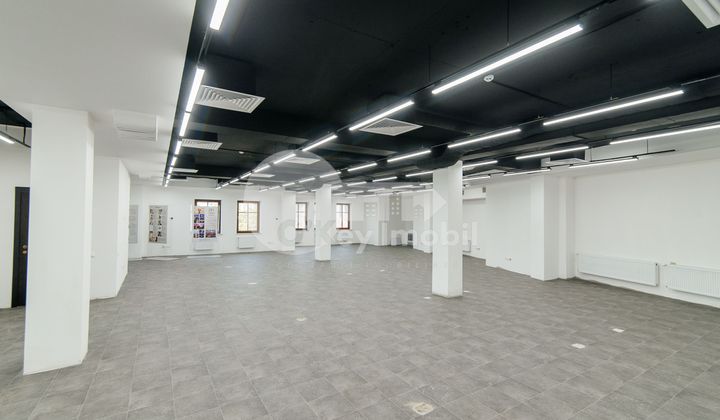 Офис, Центр, Б. П. ХАЖДЕУ