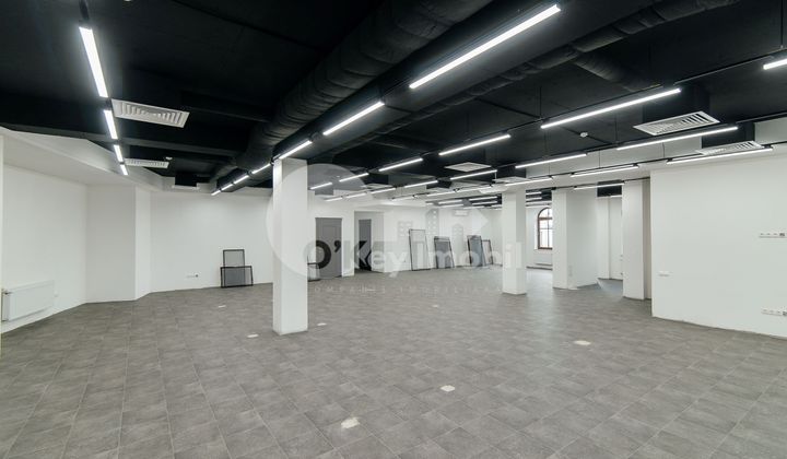 Офис, Центр, Б. П. ХАЖДЕУ