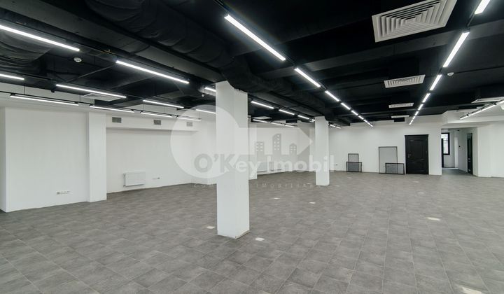 Офис, Центр, Б. П. ХАЖДЕУ