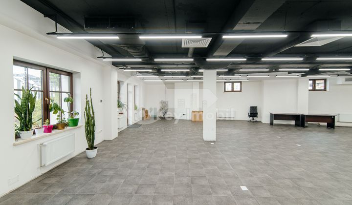 Офис, Центр, Б. П. ХАЖДЕУ