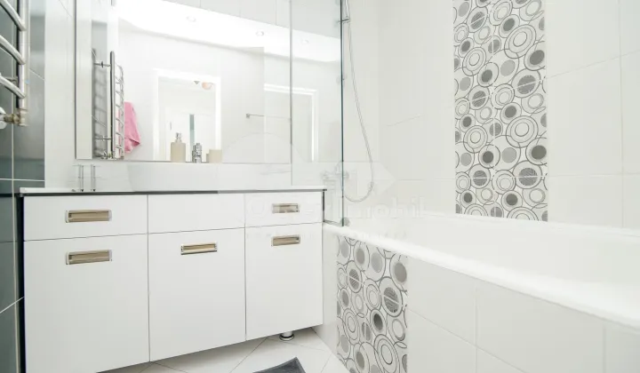 Квартира, Центр, ПЕТРУ МОВИЛЭ