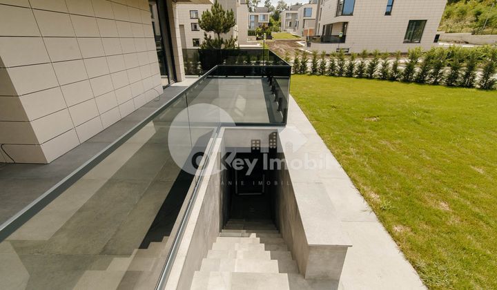 Casă, Botanica, PĂȘUNILOR