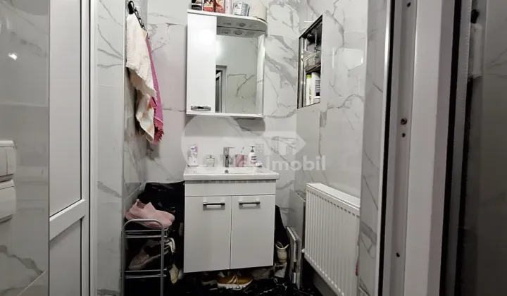 Квартира, ЯЛОВЕНЫ