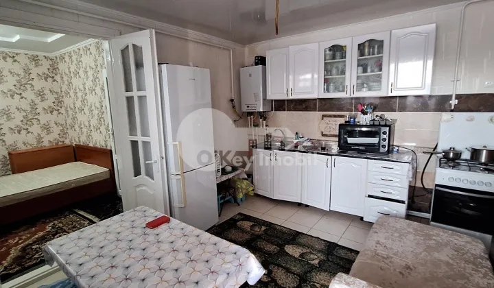 Квартира, ЯЛОВЕНЫ