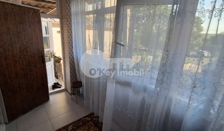 Квартира, ЯЛОВЕНЫ