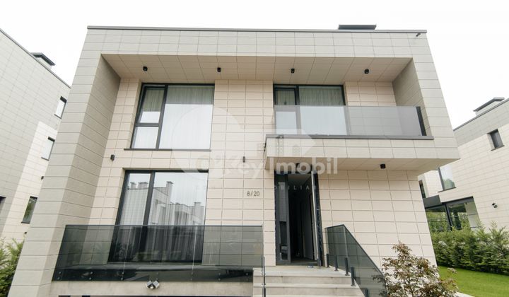 Casă, Botanica, PĂȘUNILOR