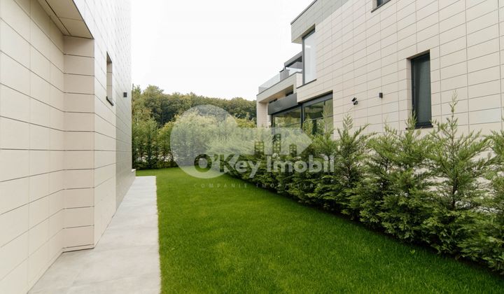 Casă, Botanica, PĂȘUNILOR