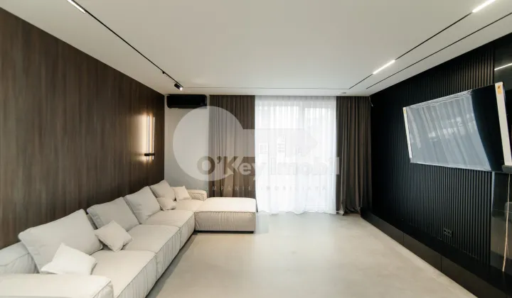 Casă, Botanica, PĂȘUNILOR